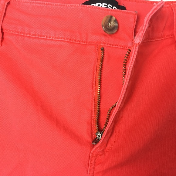 Express Red Shorts - Picture 2 of 8